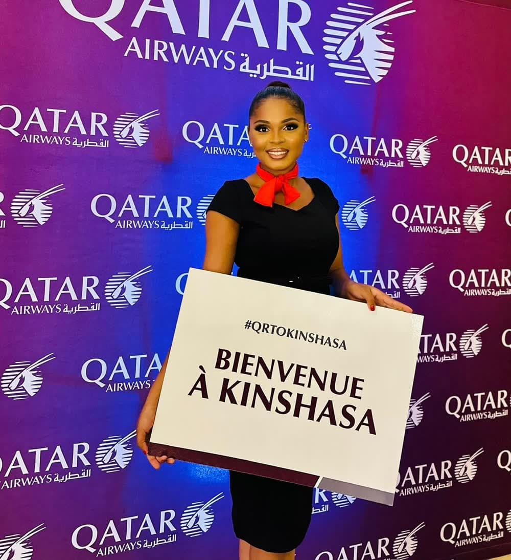 Hôtesse Hope Agency à l'événement Qatar Airways — Bienvenue à Kinshasa